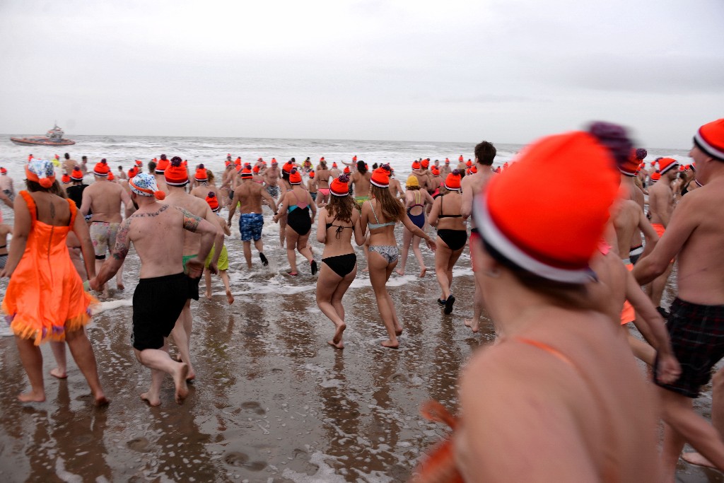 ../Images/Nieuwjaarsduik Nederzandt 2018 046.jpg